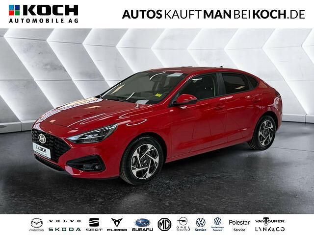 Gebraucht Hyundai i30 101 PS (74 kW) 2024 Rot Kleinwagen