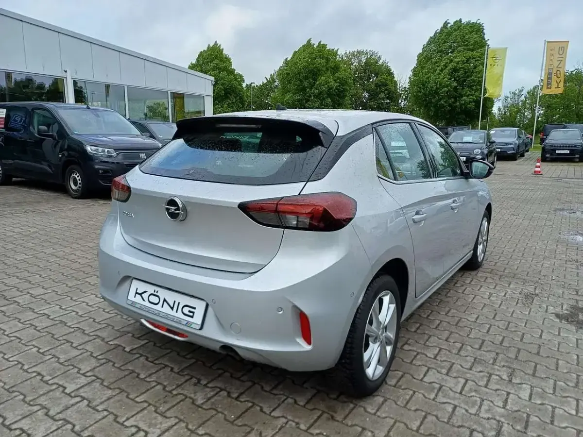 Usata Opel Corsa Elegance 101 CV (74 kW) 2023 Argento Utilitaria
