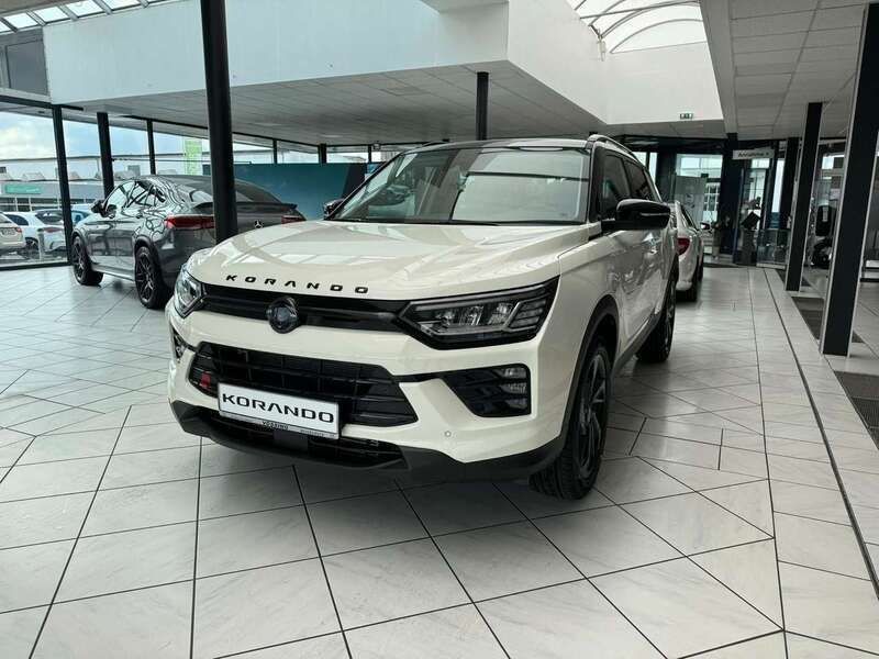 Grand white Neu 2024 Ssangyong (KGM) Korando SUV | 29.980 € - Bild 1/4