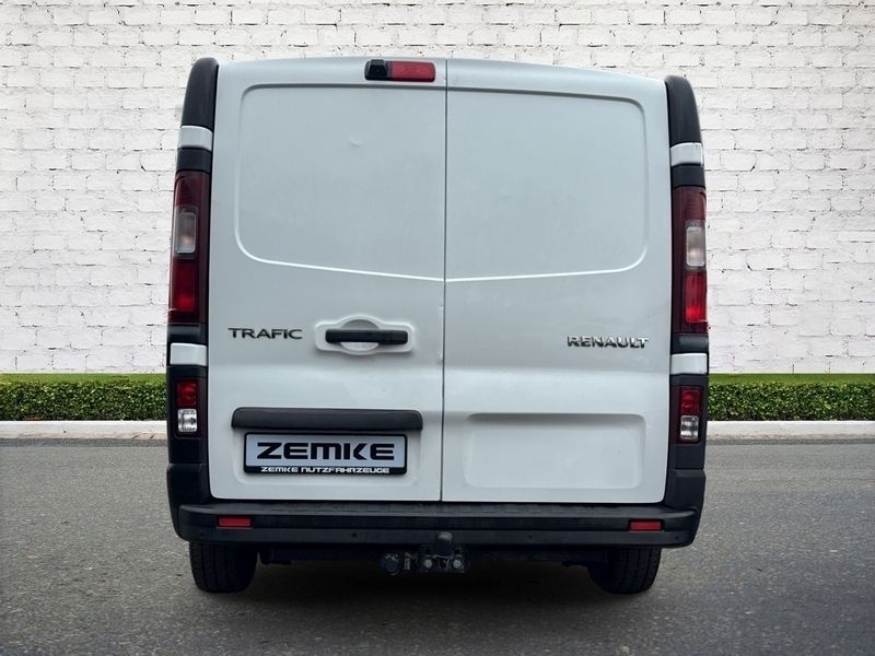 Gebraucht Renault Trafic Komfort 95 PS (69 kW) 2018 Weiss Van / Kleinbus