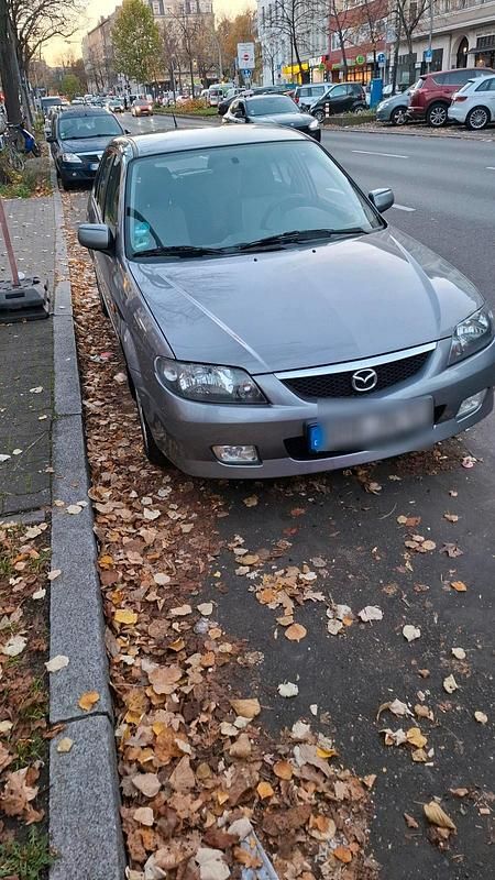 Silber Gebraucht 2002 Mazda 323F Limousine | 1.300 € (Fairer Preis) - Bild 1/4