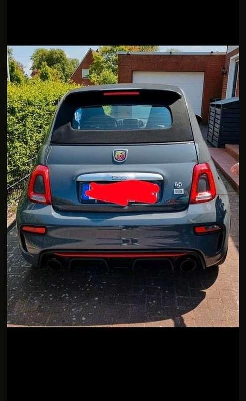 Grau Gebraucht 2018 Abarth 695C Cabrio | 22.999 € - Bild 1/4