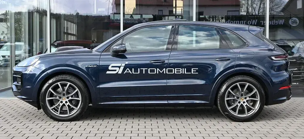 Gebraucht Porsche Cayenne E-Hybrid Sport 470 PS (345 kW) 2024 Blau SUV