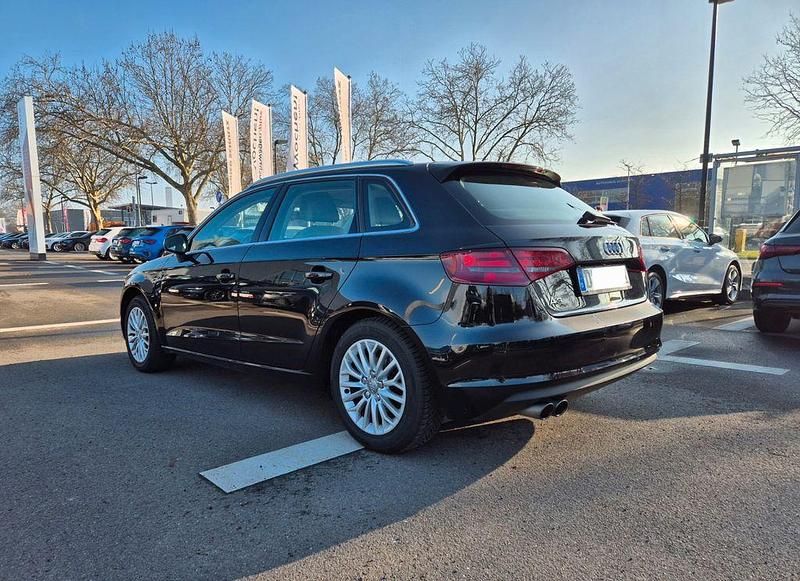 Gebraucht Audi A3 Ambiente 150 PS (110 kW) 2015 Schwarz Limousine