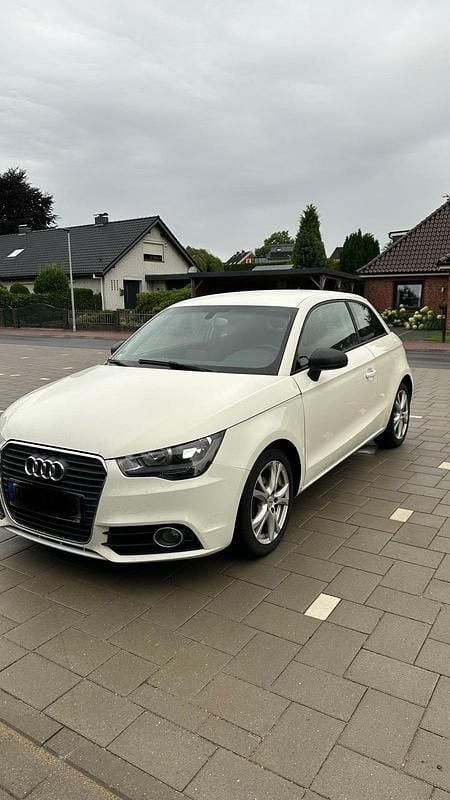 Weiß Gebraucht 2012 Audi A1 Kleinwagen | 4.000 € (Superpreis) - Bild 1/4