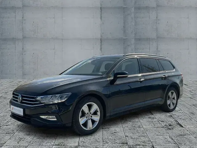 Używany VW Passat Conceptline 122 KM (89 kW) 2022 Czarny Kombi