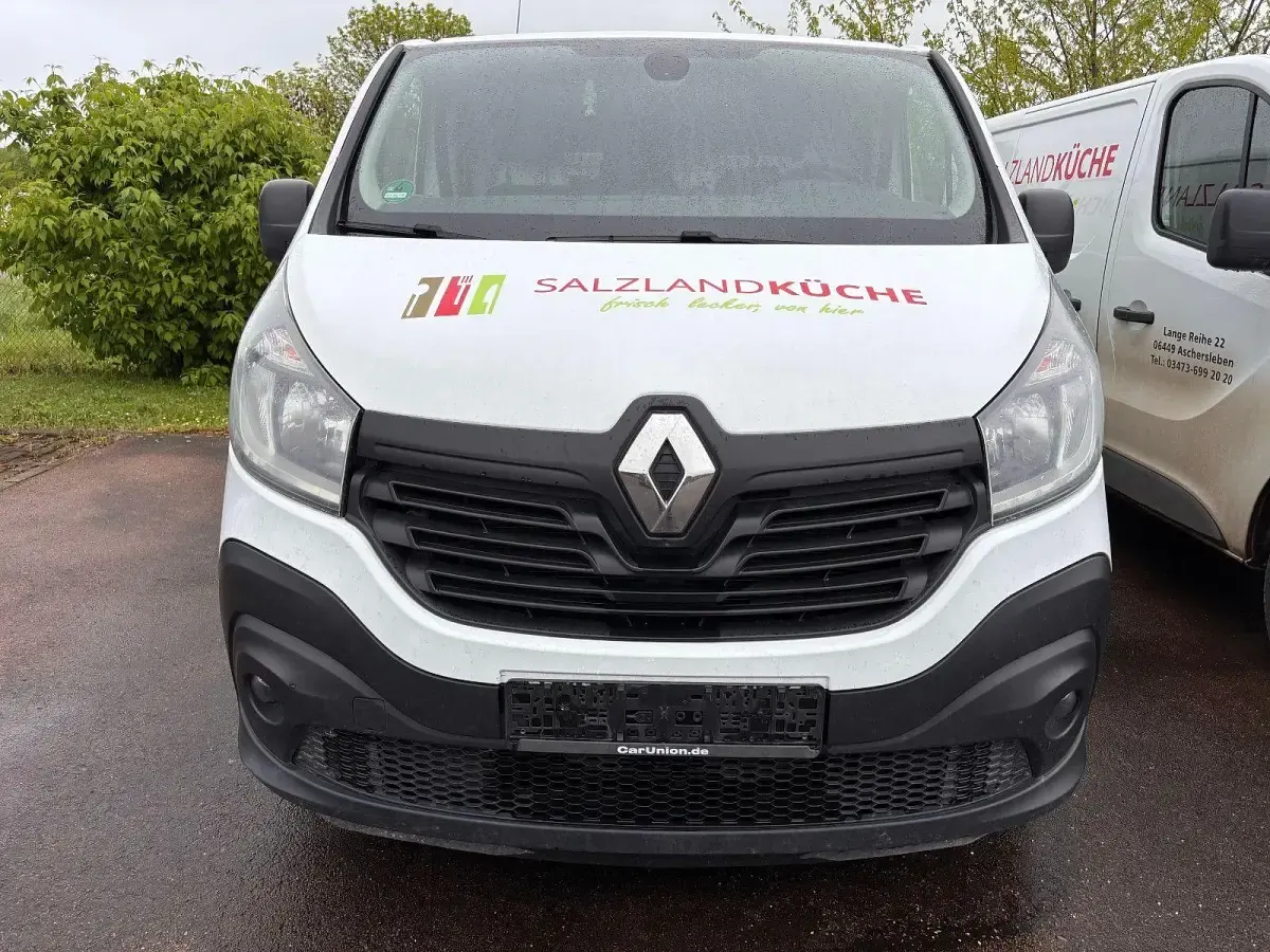Gebraucht Renault Trafic Komfort 145 PS (106 kW) 2019 Weiß Van / Kleinbus