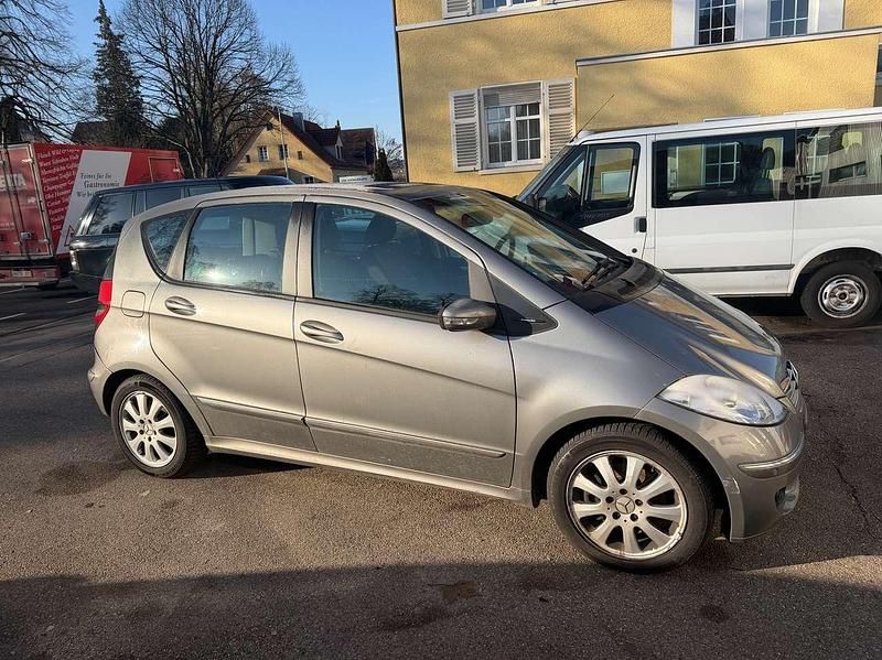 Gebraucht Mercedes A200 140 PS (102 kW) 2007 Kometgrau  metalliclack Kleinwagen