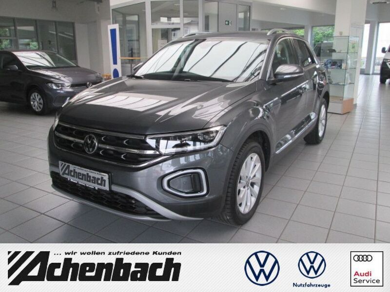 Indiumgrau Gebraucht 2023 VW T-Roc Style SUV | 31.800 € (Fairer Preis) - Bild 1/4