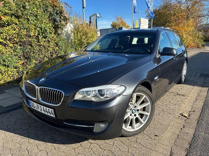 Grau Gebraucht 2011 BMW 530 Kombi | 8.599 € (Guter Preis) - Bild 1/4