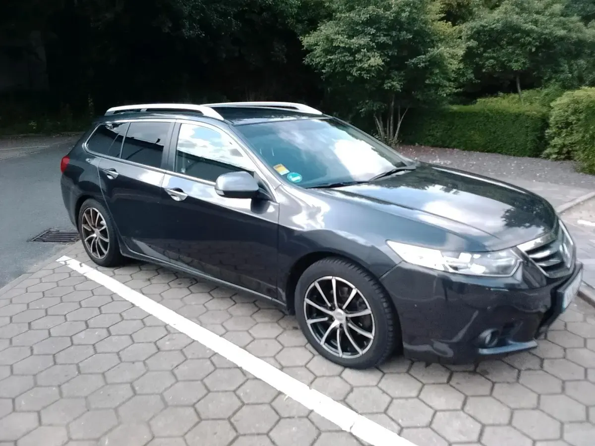 Gebraucht Honda Accord 150 PS (110 kW) 2012 Grau Kombi
