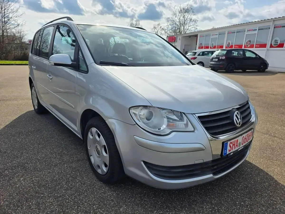 Gebraucht VW Touran 102 PS (75 kW) 2009 Reflexsilber metallic Van / Kleinbus
