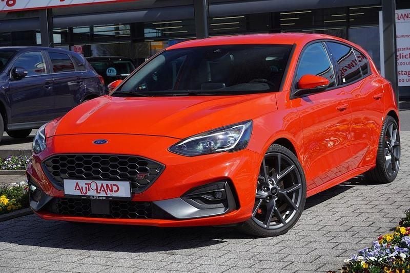 Gebraucht Ford Focus ST 280 PS (205 kW) 2020 Rot Limousine