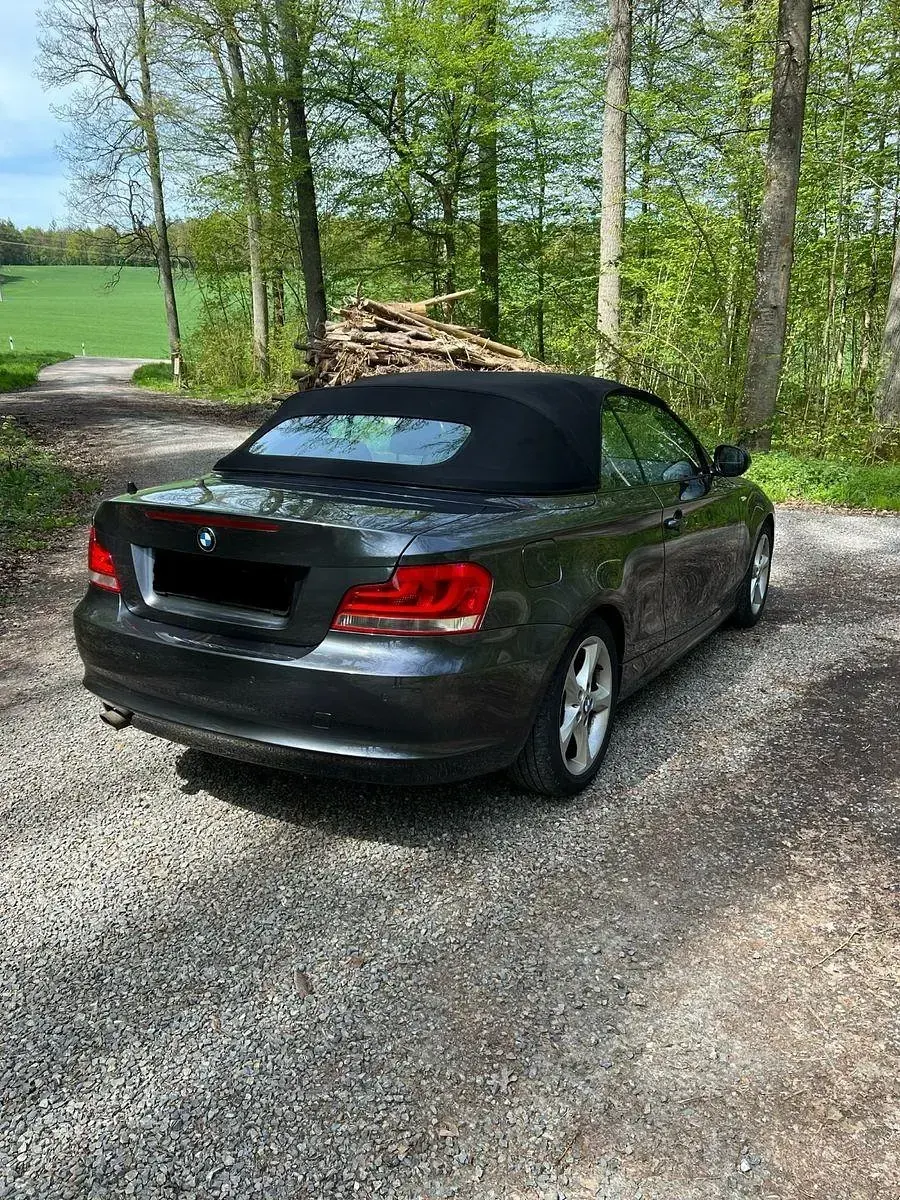 Gebraucht BMW 118 Sport Line 143 PS (105 kW) 2014 Grau Kleinwagen