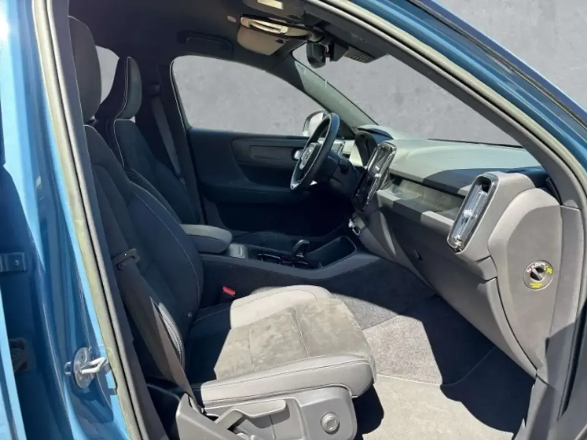 Gebraucht Volvo XC40 Plus 169 kW (231 PS) 2022 Blau SUV