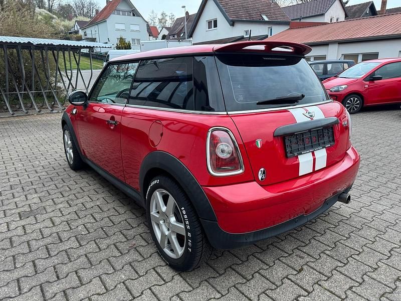 Second-hand Mini ONE 98 CP (72 kW) 2010 Roșu Hatchback