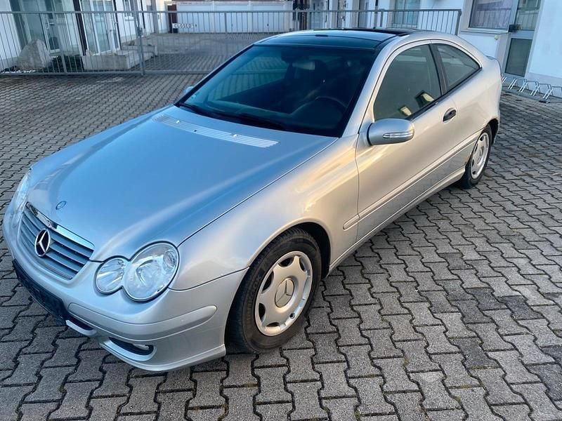 Gebraucht Mercedes C200 163 PS (119 kW) 2004 Silber Coupé