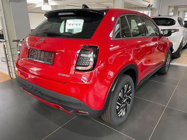 Neu Fiat 600 110 PS (80 kW) 2026 Rot SUV