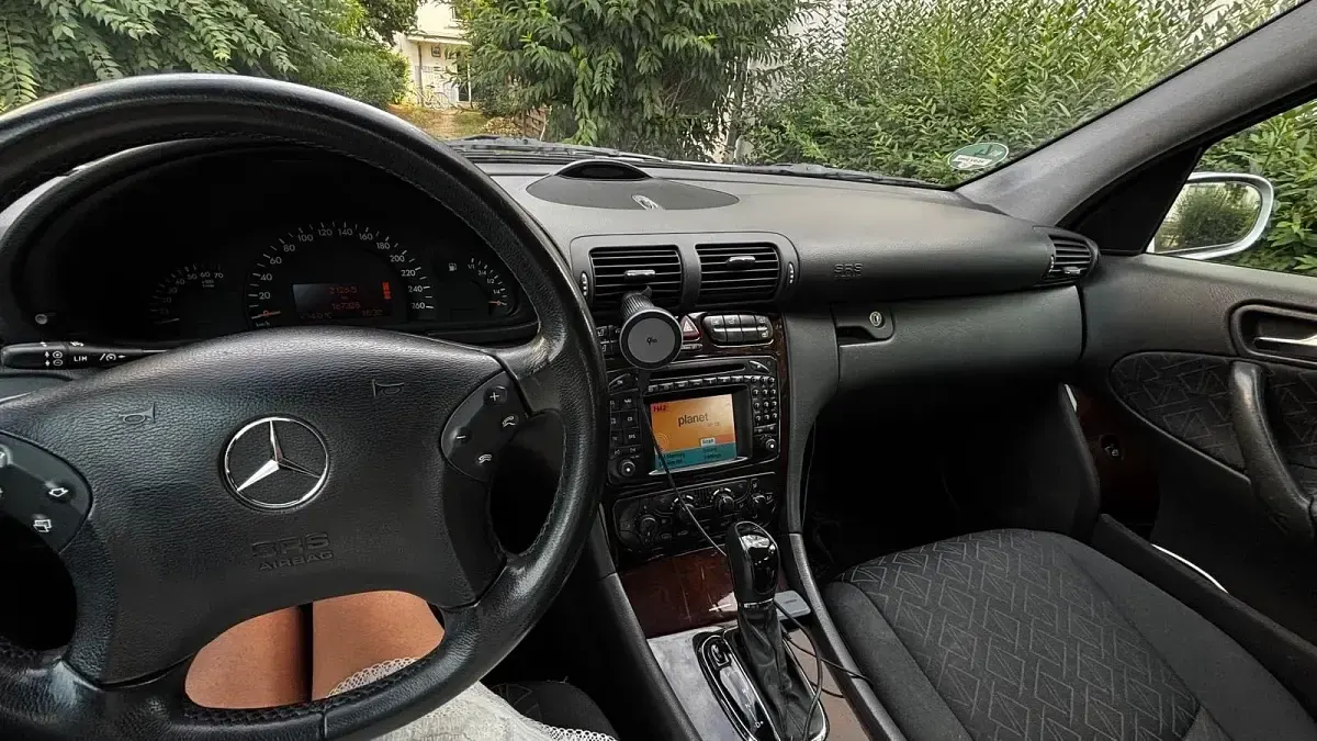 Gebraucht Mercedes C180 143 PS (105 kW) 2002 Silber Limousine