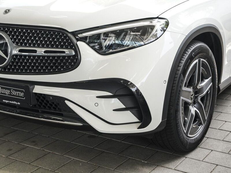 Gebraucht Mercedes GLC300 AMG 269 PS (197 kW) 2024 Weiß SUV