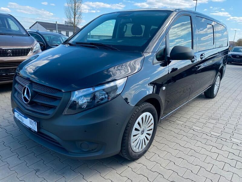 Schwarz Gebraucht 2021 Mercedes Vito Edition Van / Kleinbus | 27.100 € (Superpreis) - Bild 1/4