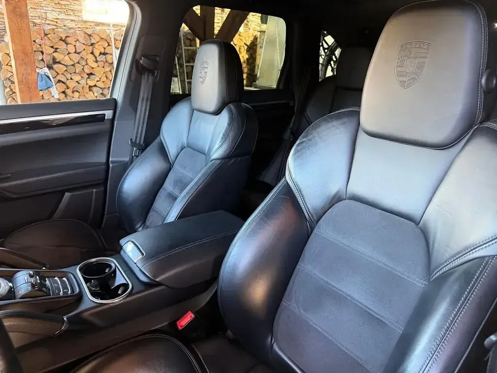 Gebraucht Porsche Cayenne Diesel Platinum Edition 262 PS (192 kW) 2016 Schwarz SUV