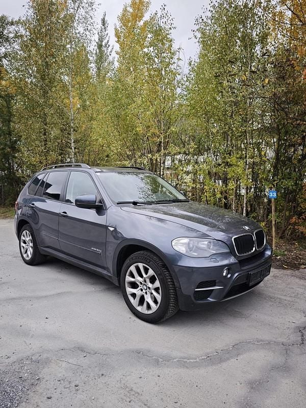 Grau Gebraucht 2011 BMW X5 SUV | 12.900 € (Superpreis) - Bild 1/4