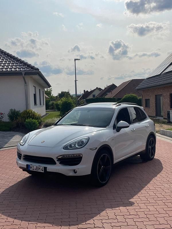 Weiß Gebraucht 2013 Porsche Cayenne SUV | 18.500 € (Superpreis) - Bild 1/4