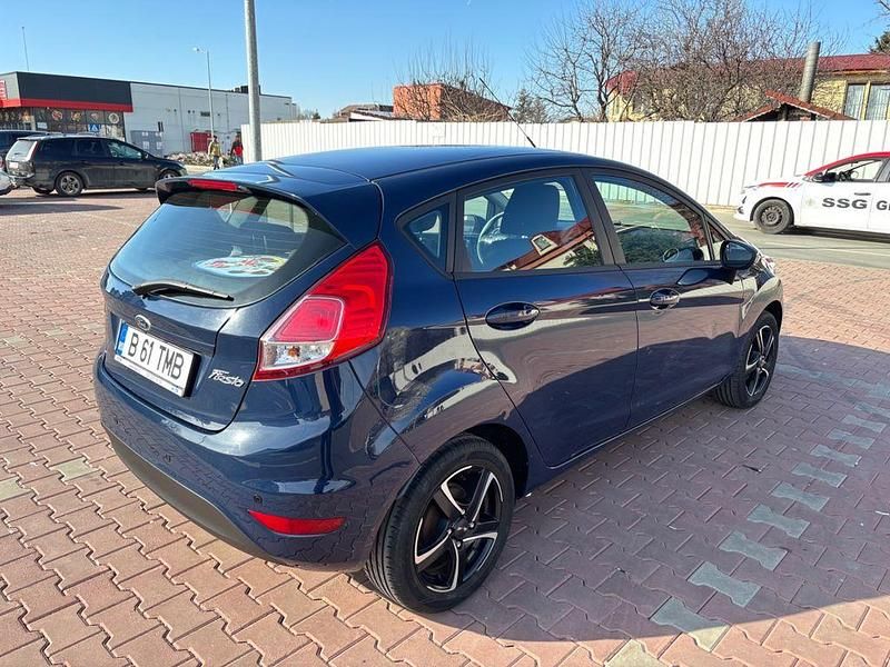 Gebraucht Ford Fiesta Titanium 80 PS (58 kW) 2014 Blau Kleinwagen