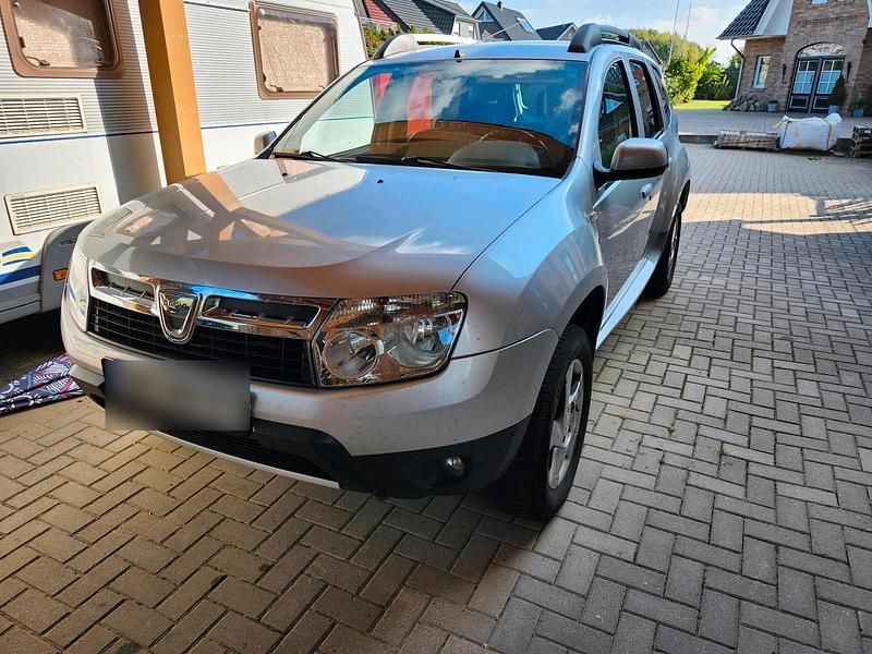 Grau Gebraucht 2012 Dacia Duster SUV | 5.800 € (Fairer Preis) - Bild 1/4