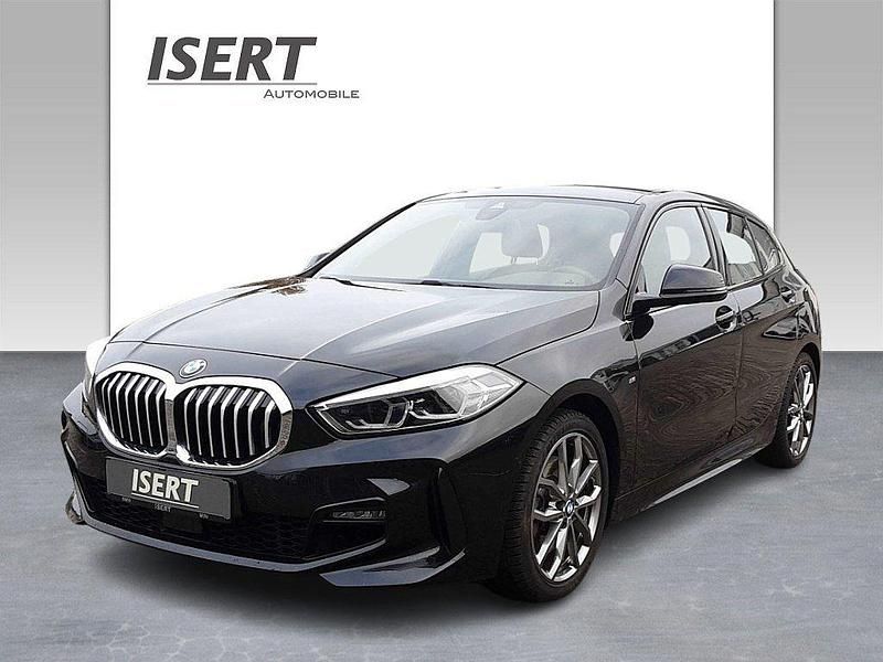 Schwarz Gebraucht 2024 BMW 120 M Sport Kleinwagen | 31.450 € (Etwas zu teuer) - Bild 1/4