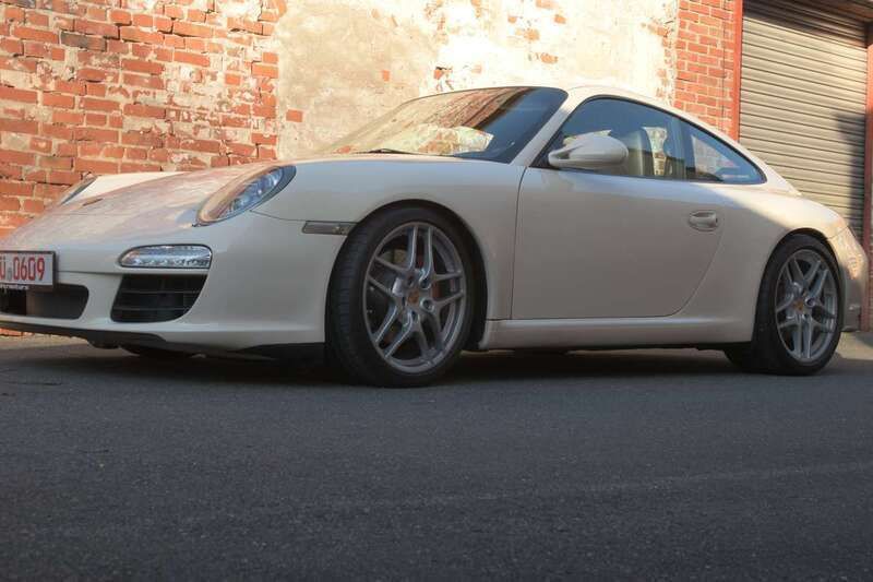 Weiß Gebraucht 2009 Porsche 911 Carrera S Coupé | 58.997 € (Fairer Preis) - Bild 1/4