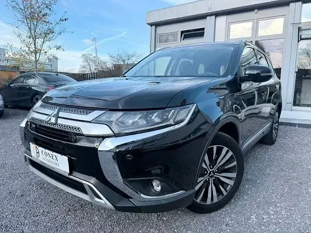 Gebraucht Mitsubishi Outlander Diamant Edition 150 PS (110 kW) 2018 Schwarz SUV