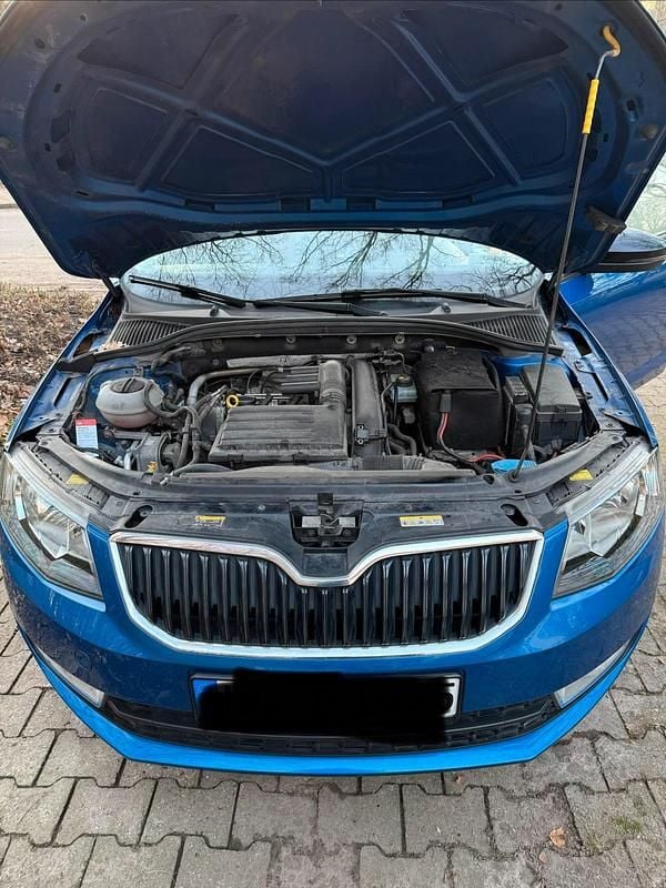 Gebraucht Skoda Octavia 140 PS (102 kW) 2015 Blau Kleinwagen