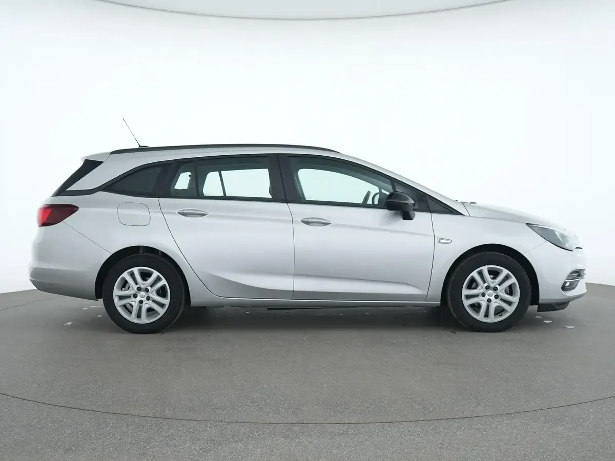Gebraucht Opel Astra Edition 131 PS (96 kW) 2022 Argon silber Kleinwagen