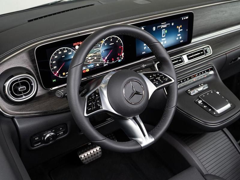 Neu Mercedes V300 237 PS (174 kW) 2025 Schwarz Van / Kleinbus