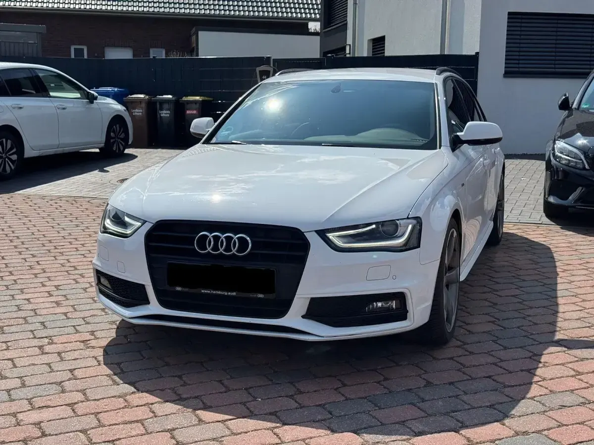 Gebraucht Audi A4 S-Line 150 PS (110 kW) 2015 Weiß Kombi