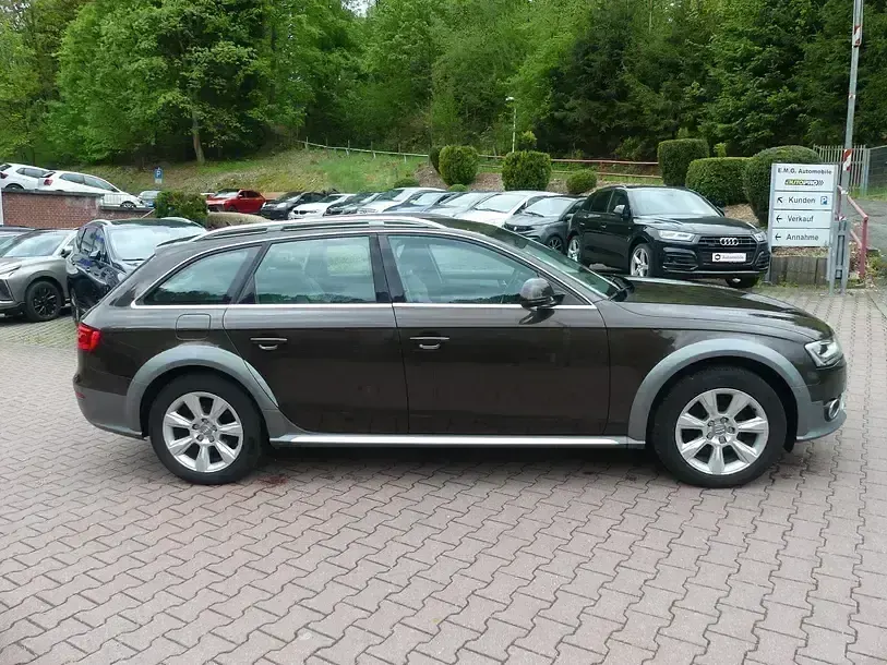 Używany Audi A4 Allroad 190 KM (139 kW) 2015 Brązowy Kombi