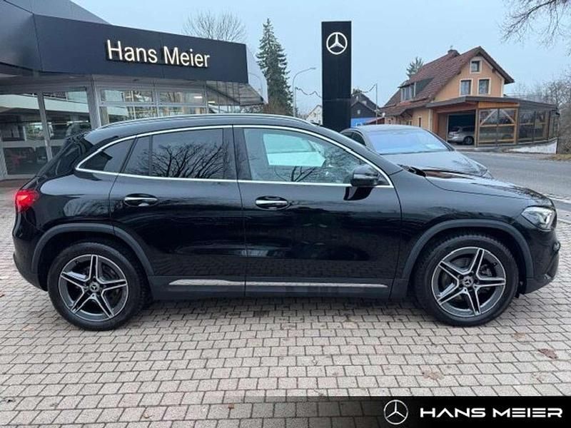Gebraucht Mercedes GLA220 Progressive 190 PS (139 kW) 2024 Schwarz SUV