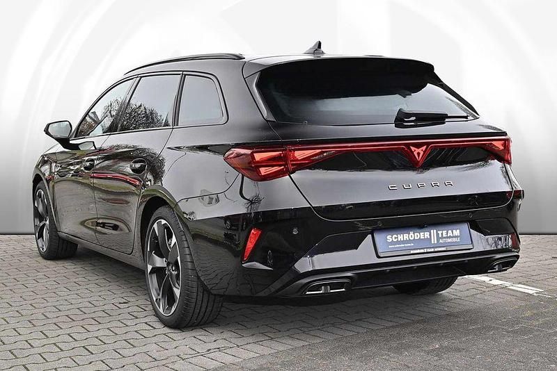 Neu Cupra Leon 150 PS (110 kW) 2026 Schwarz Limousine