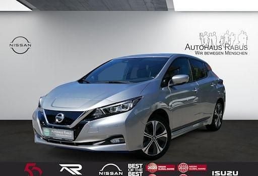 Gebraucht Nissan Leaf Tekna 160 kW (218 PS) 2020 Silber blade silver metallic Kleinwagen