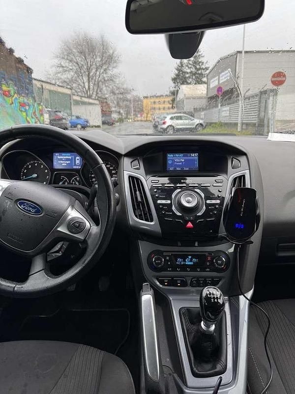 Używany Ford Focus Titanium 150 KM (110 kW) 2011 Sedan/Limuzyna