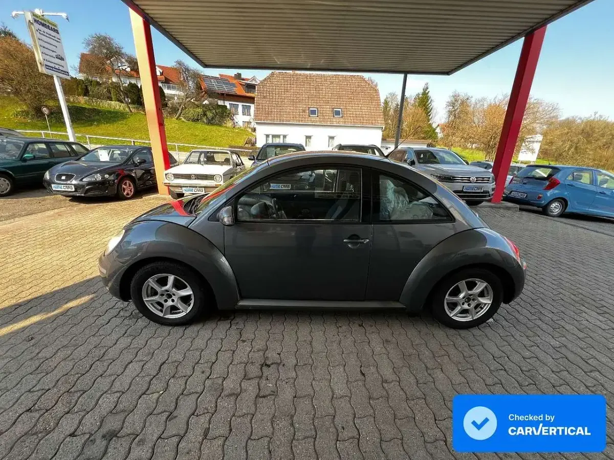 Gebraucht VW New Beetle 105 PS (77 kW) 2008 Platinum grey Kleinwagen