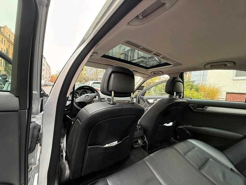 Gebraucht Mercedes C250 204 PS (150 kW) 2011 Limousine