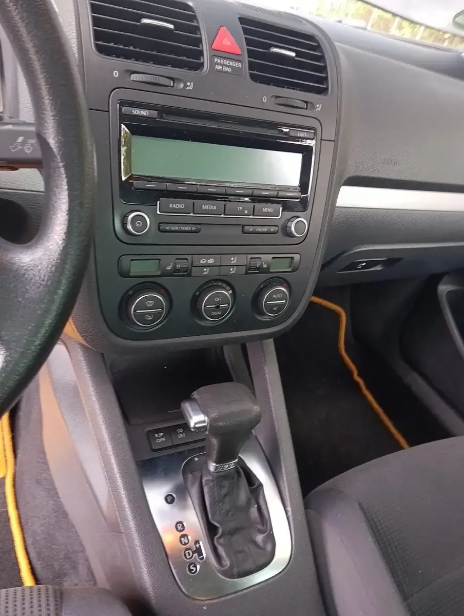 Gebraucht VW Jetta 125 PS (91 kW) 2009 Schwarz Limousine