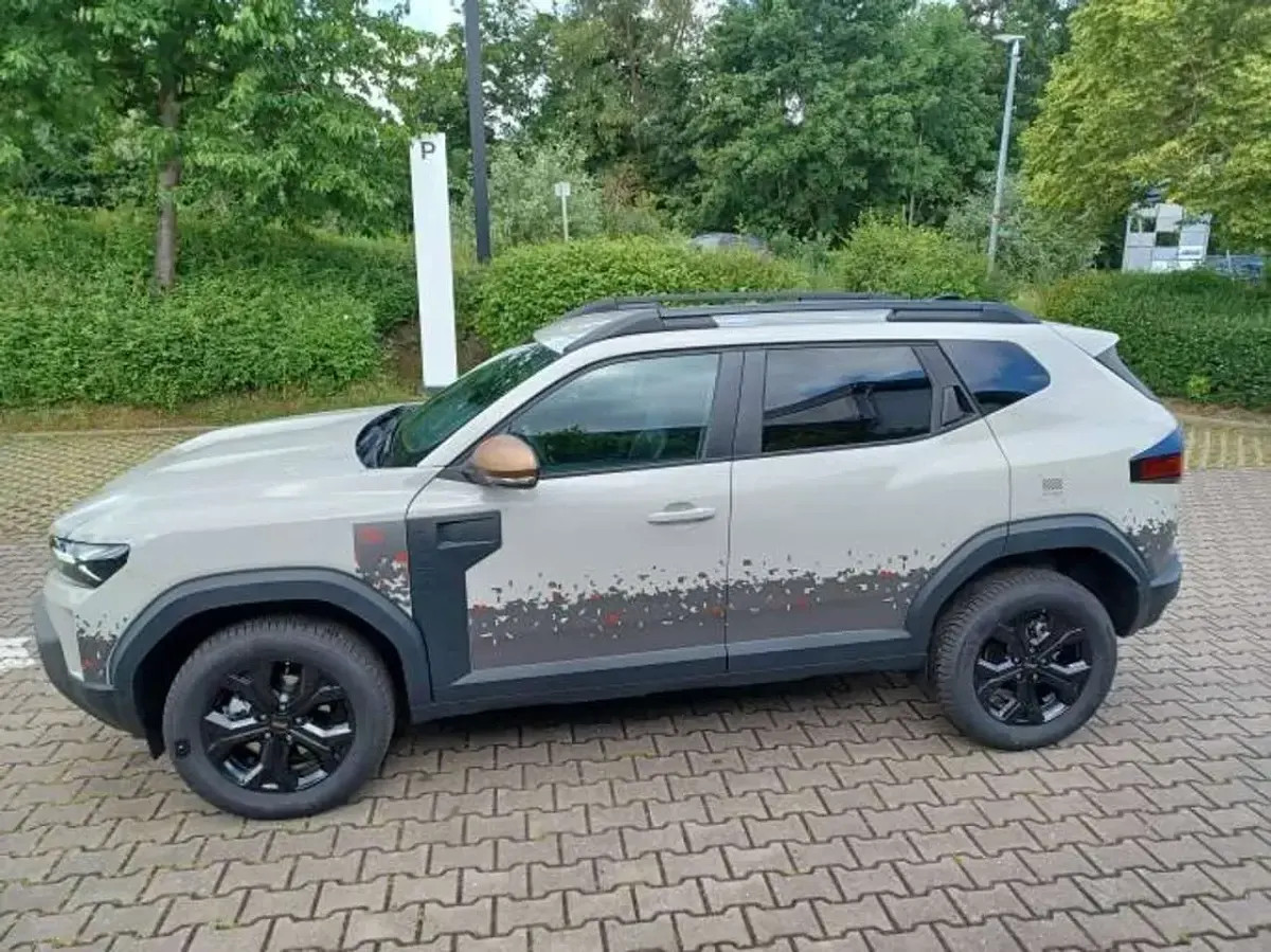 Neu Dacia Duster Extreme 140 PS (102 kW) 2026 Sandstone SUV