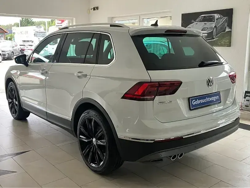 Gebraucht VW Tiguan Highline 150 PS (110 kW) 2021 Pure white SUV