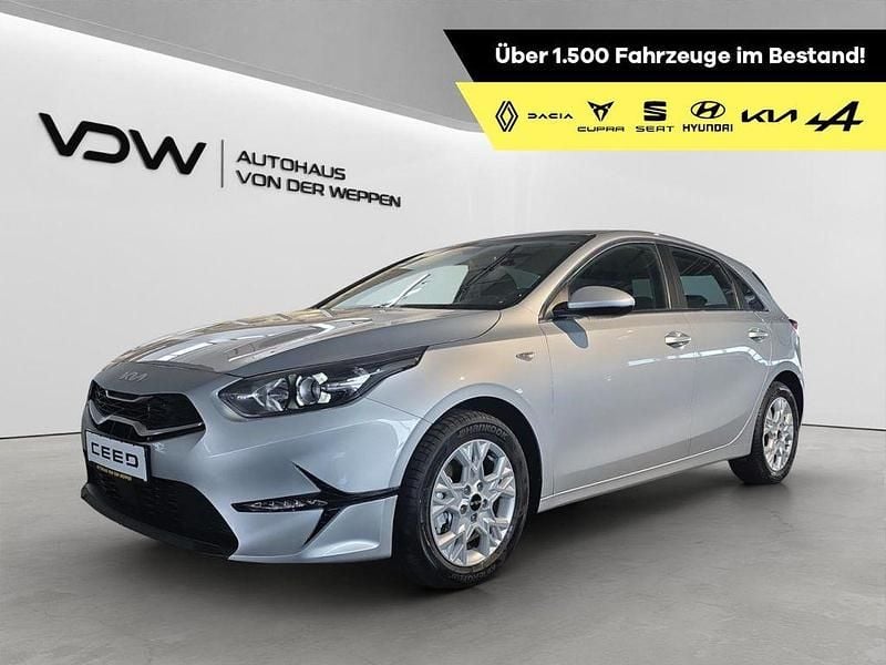 Kcs sparkling silv (silber) Neu 2025 Kia Ceed Vision Kleinwagen | 22.990 € (Guter Preis) - Bild 1/4