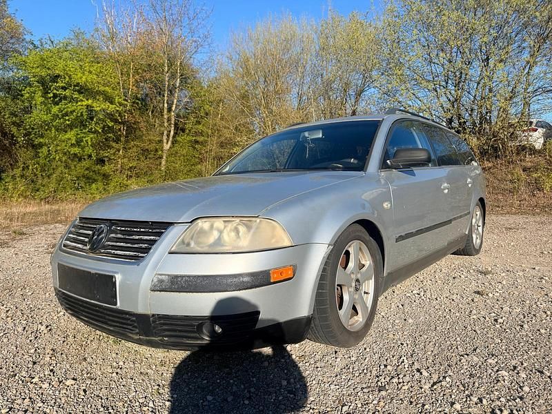 Gebraucht VW Passat 131 PS (96 kW) 2003 Silber Kombi