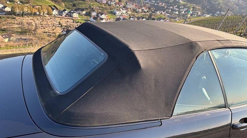 Gebraucht BMW 318 Cabriolet 150 PS (110 kW) 2006 Schwarz Cabrio